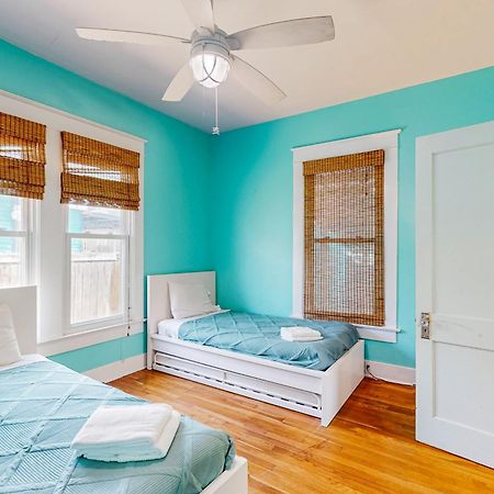 Sky Blue Beach Galveston Ngoại thất bức ảnh